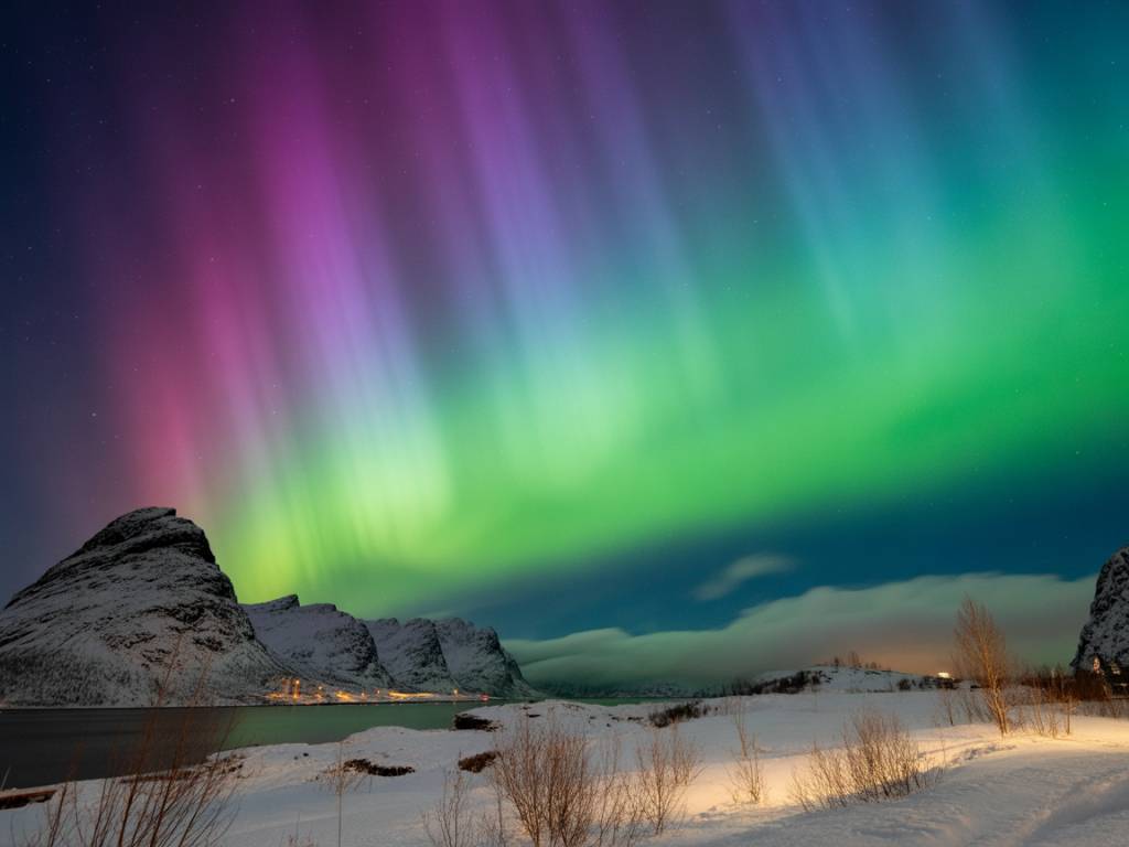 How weather and cloud cover impact your northern lights chances when you are watching from an urban area